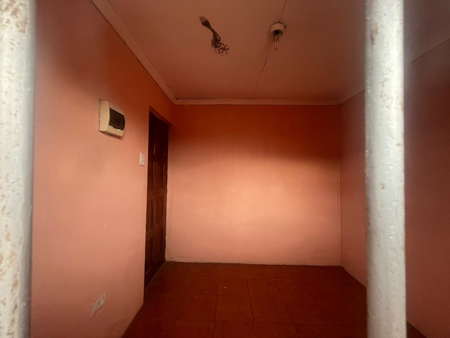 2 Bedroom Property for Sale in Kwazakhele Eastern Cape